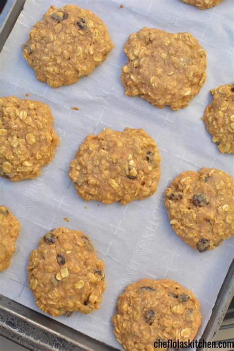 sugar-free-oatmeal-cookies-with-honey image