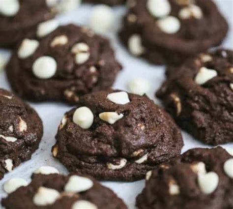 chocolate-fudge-white-chocolate-chip-cookies-the image