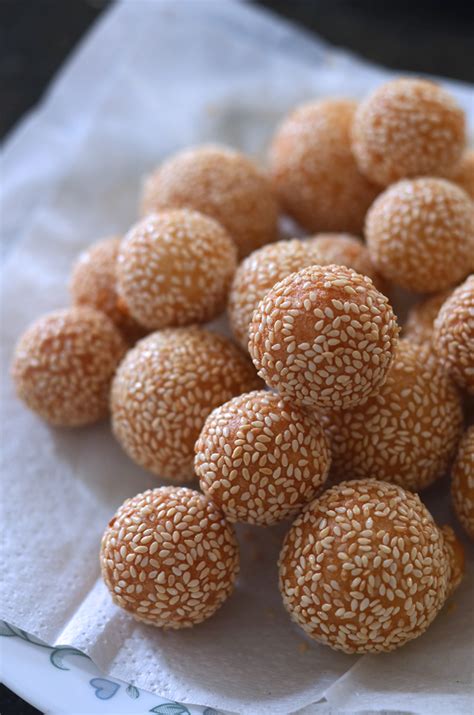 sesame-balls-recipe-vietnamese-bnh-cam-hungry image