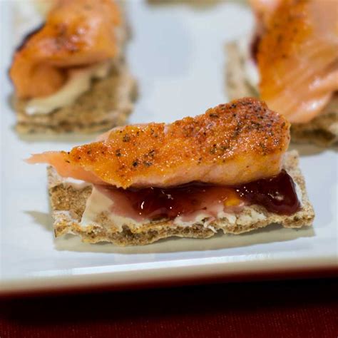 10-best-smoked-salmon-cream-cheese-canapes image