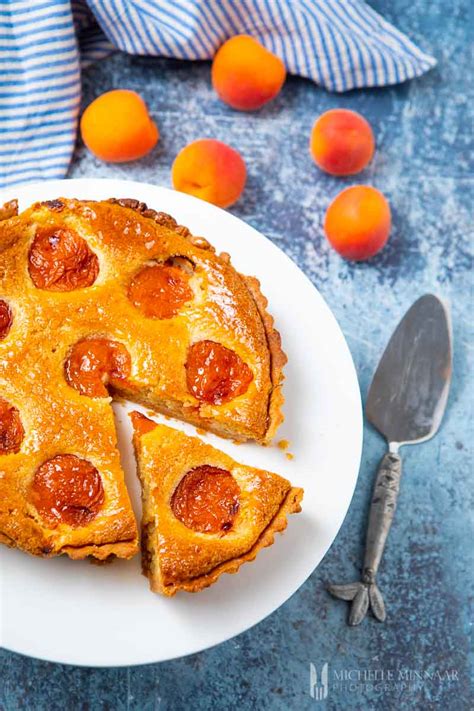 apricot-tart-a-delicious-homemade-apricot-tart image