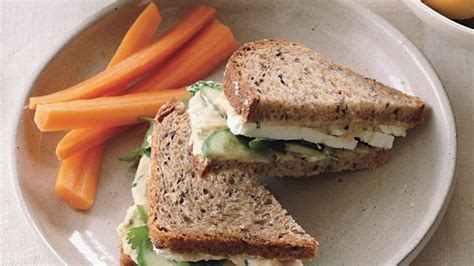 hummus-and-feta-sandwiches-on-whole-grain-bread image