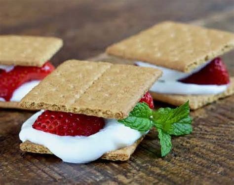strawberry-smores-smores-more-in-my-basket image