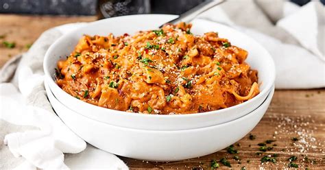 one-pot-lasagna-recipe-w-italian-sausage-wine image