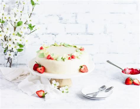 norwegian-marzipan-cake-hvit-dame-the-simple image