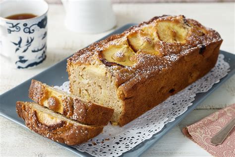 grannys-apple-cake-recipe-odlums image