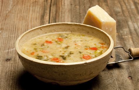 tuscan-white-bean-soup-with-broccoli-rabe-emerilscom image
