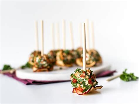 7-easy-no-cook-toothpick-appetizers-food image
