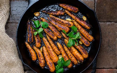 skillet-roasted-chili-carrots-vegan-gluten-free image