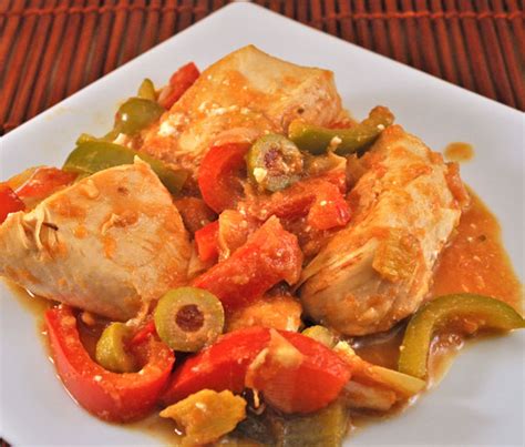 skillet-chicken-with-peppers-and-olives image