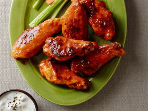 football-party-appetizer-baked-buffalo-wings-with-blue image