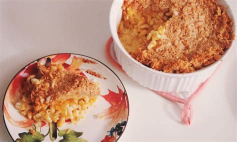homemade-mac-and-cheese-with-ritz-cracker image