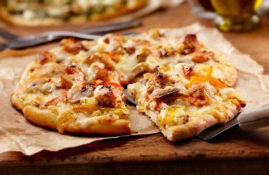 light-chicken-alfredo-pizza-recipe-sparkrecipes image