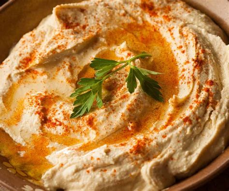 supremely-spicy-hummus-recipe-career-girl-meets image