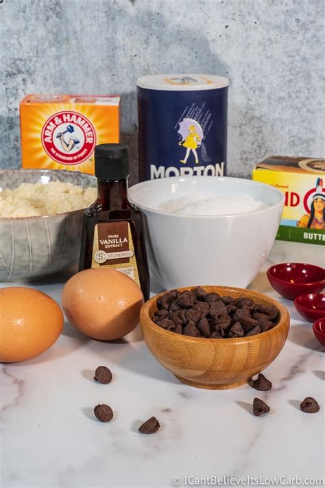 best-keto-chocolate-chip-cookies-recipe-almond image