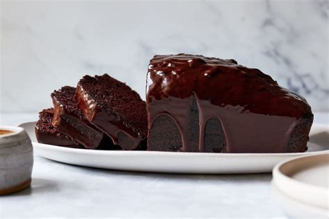 chocolate-loaf-cake-recipe-with-easy-chocolate-glaze image