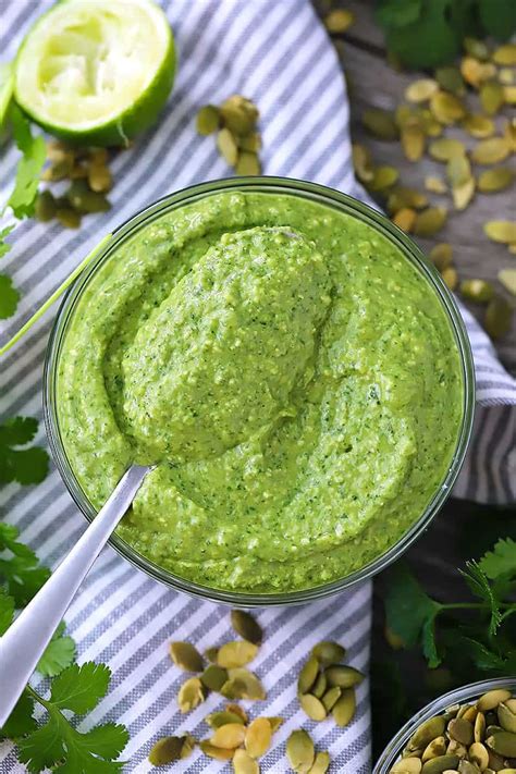 five-minute-avocado-sauce image