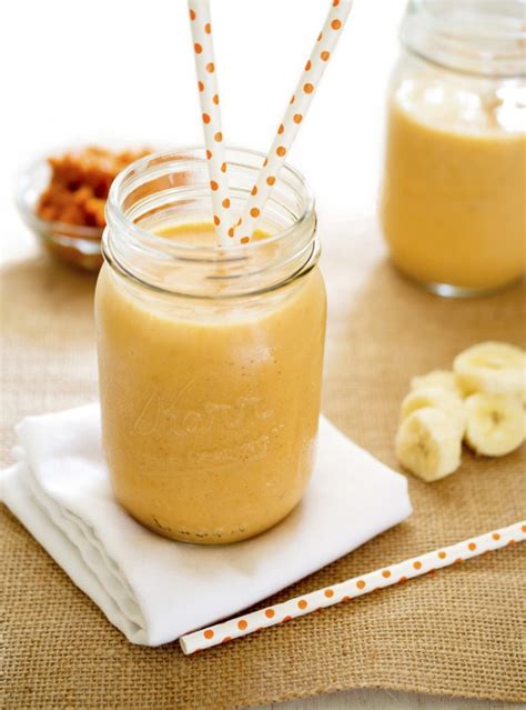 pumpkin-smoothie-healthy-ready-in-5-minutes-chef-savvy image