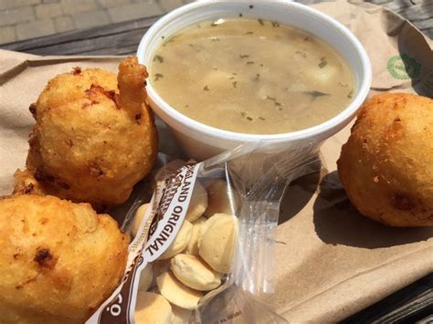 10-best-restaurants-for-clam-cakes-and-chowder-in image
