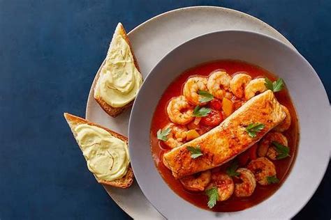 recipe-provenal-style-salmon-shrimp-with-aromatic image