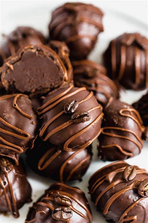 easy-coffee-chocolate-truffles-queenslee-apptit image