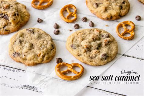 sea-salt-caramel-pretzel-chocolate-chip-cookies-the image