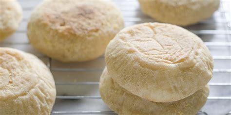how-to-make-english-muffins-the-pioneer-woman image