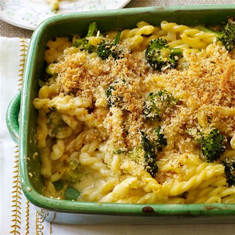 baked-macaroni-and-cheese-with-broccoli-recipes-ww image