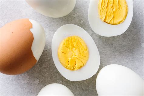 hard-boiled-eggs-easy-peel-tips-downshiftology image
