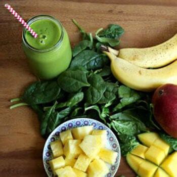 how-to-make-a-perfect-green-smoothie-100-days-of image