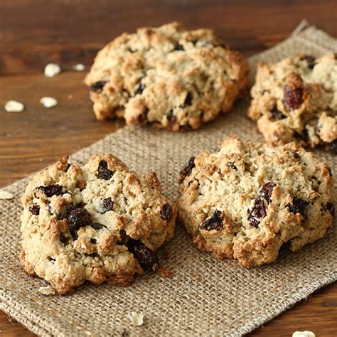 vanishing-oatmeal-raisin-cookies-quaker-oats image