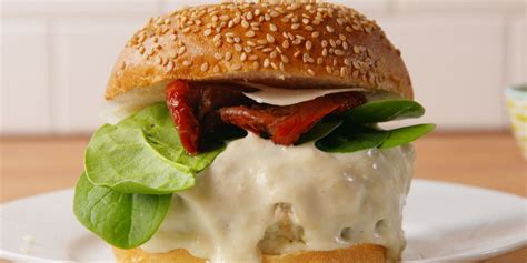 best-chicken-alfredo-burgers-recipe-how-to-make image