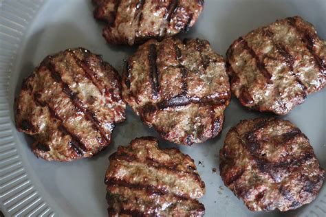 the-best-burger-recipe-so-good-the-bun-gets-in-the-way image