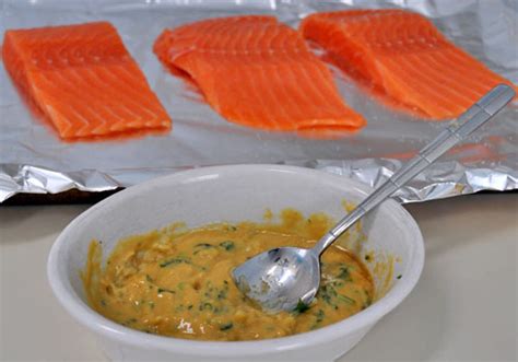 baked-dijon-garlic-salmon-mydeliciousmealscom image
