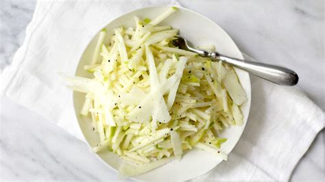 green-apple-and-manchego-slaw image