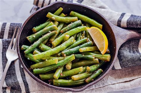 garlic-string-beans-veggiecurean image