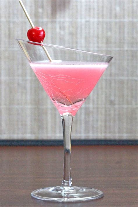 pink-lady-classic-cocktail-recipe-mix-that-drink image