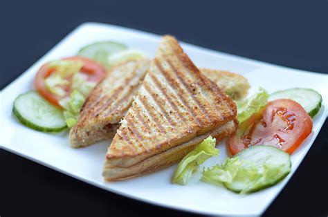 pan-grilled-tuna-and-cucumber-sandwich image