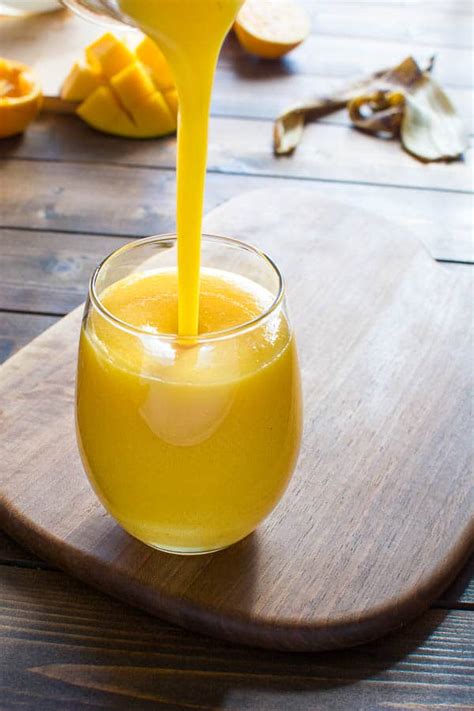 orange-mango-smoothie-cooktoria image