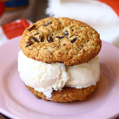 vanishing-oatmeal-cookie-ice-cream-sandwiches image
