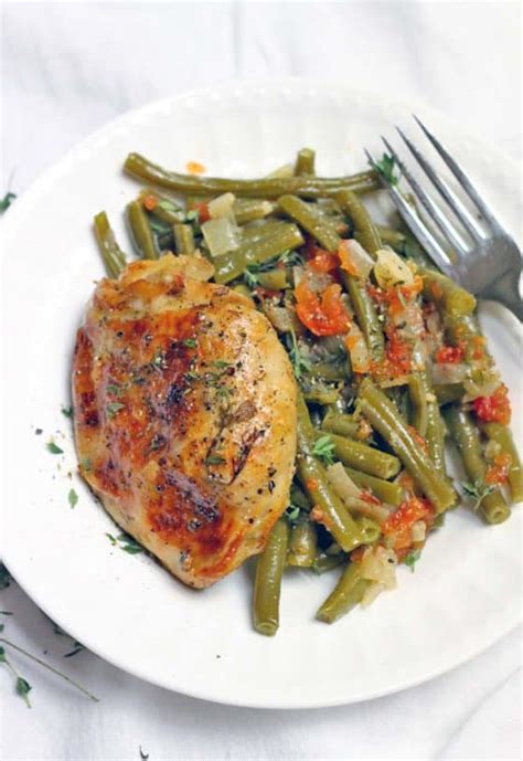 slow-cooker-greek-style-green-beans-and-chicken-thighs-bowl image