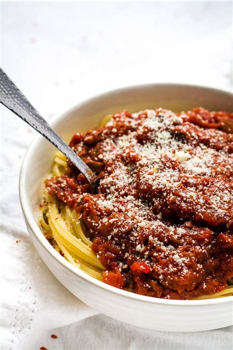 the-best-vegetarian-spaghetti-sauce-happy-veggie image