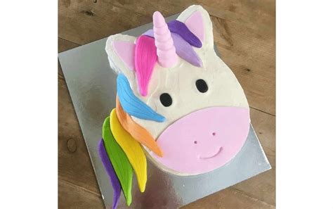 17-amazingly-easy-unicorn-cake-ideas-you-can-make-at-home image