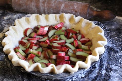 amish-rhubarb-custard-pie-with-crumb-topping image