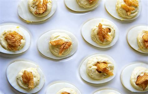 french-onion-dip-deviled-eggs-sweet-recipeas image