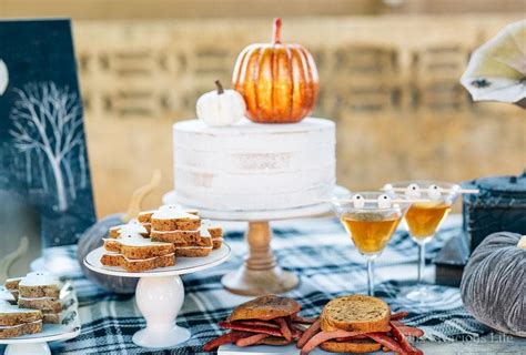 halloween-sandwiches-and-spooky-bakyard-party image