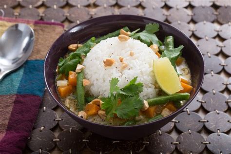 thai-green-coconut-curry-with-sweet-potato-green image