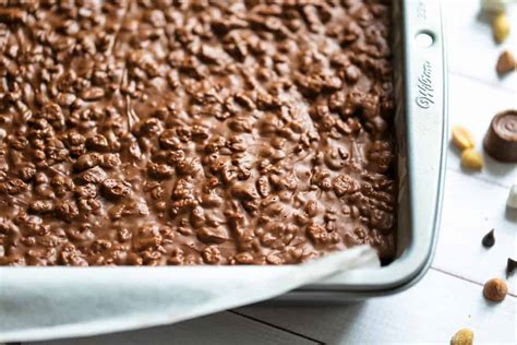 no-bake-chocolate-caramel-nutty-crunch-bars image