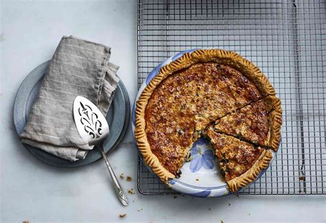 old-fashioned-sour-cream-raisin-pie-recipe-southern image
