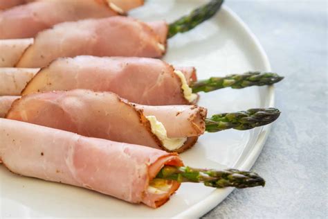 asparagus-and-ham-rollups-giadzy image